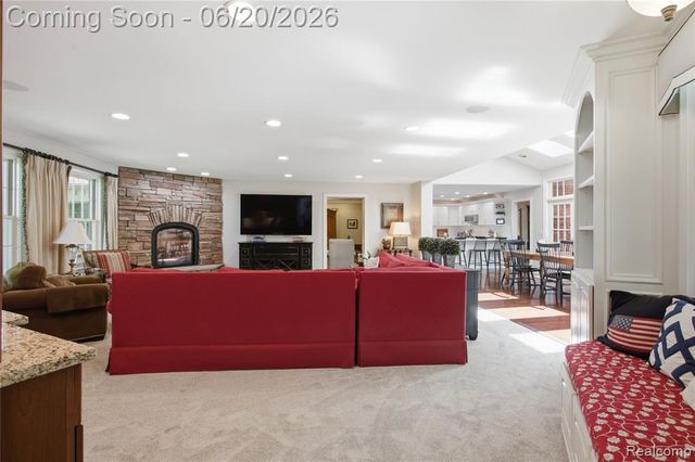 28785 Oak Point Drive, Farmington Hills, MI 48331