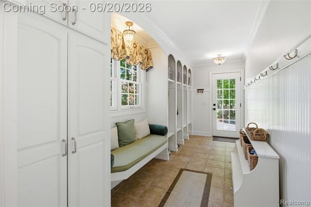 28785 Oak Point Drive, Farmington Hills, MI 48331