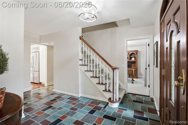 28785 Oak Point Drive, Farmington Hills, MI 48331