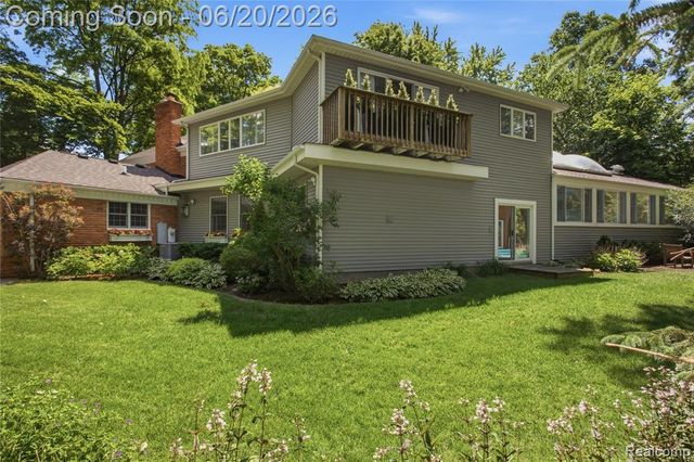 28785 Oak Point Drive, Farmington Hills, MI 48331