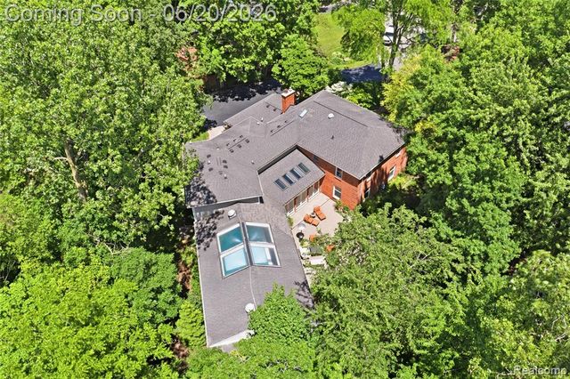 28785 Oak Point Drive, Farmington Hills, MI 48331
