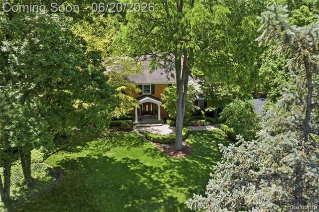 28785 Oak Point Drive, Farmington Hills, MI 48331
