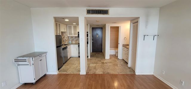2016 Main Street 810, Houston, TX 77002