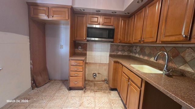 2801 Somerset Drive 101, Lauderdale Lakes, FL 33311