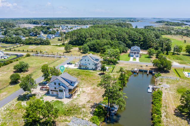 405 Salt Meadow Court, Holly Ridge, NC 28445