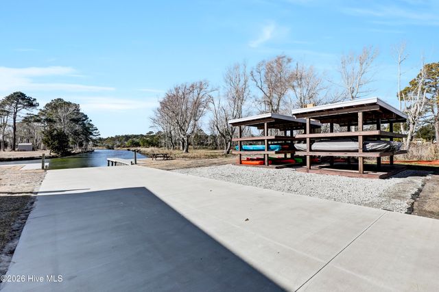 405 Salt Meadow Court, Holly Ridge, NC 28445