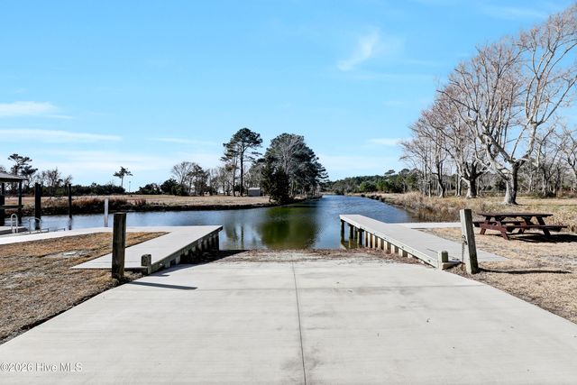 405 Salt Meadow Court, Holly Ridge, NC 28445