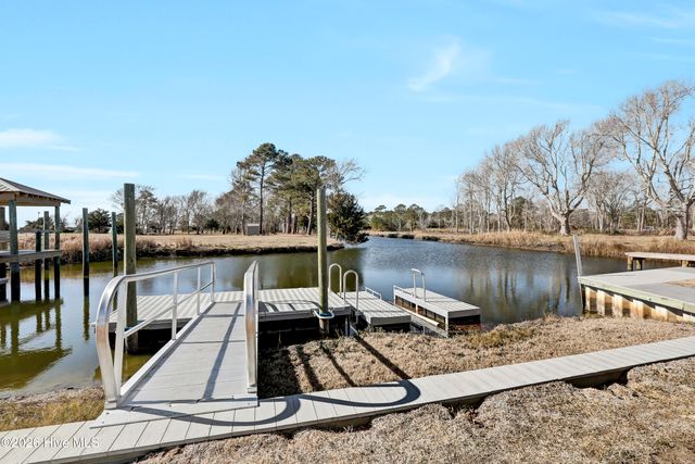 405 Salt Meadow Court, Holly Ridge, NC 28445
