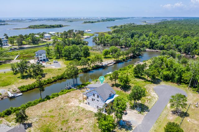 405 Salt Meadow Court, Holly Ridge, NC 28445