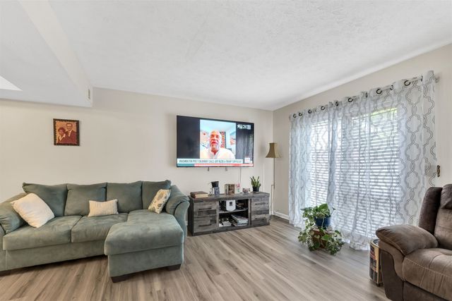 120 Fernridge Drive, Spartanburg, SC 29307