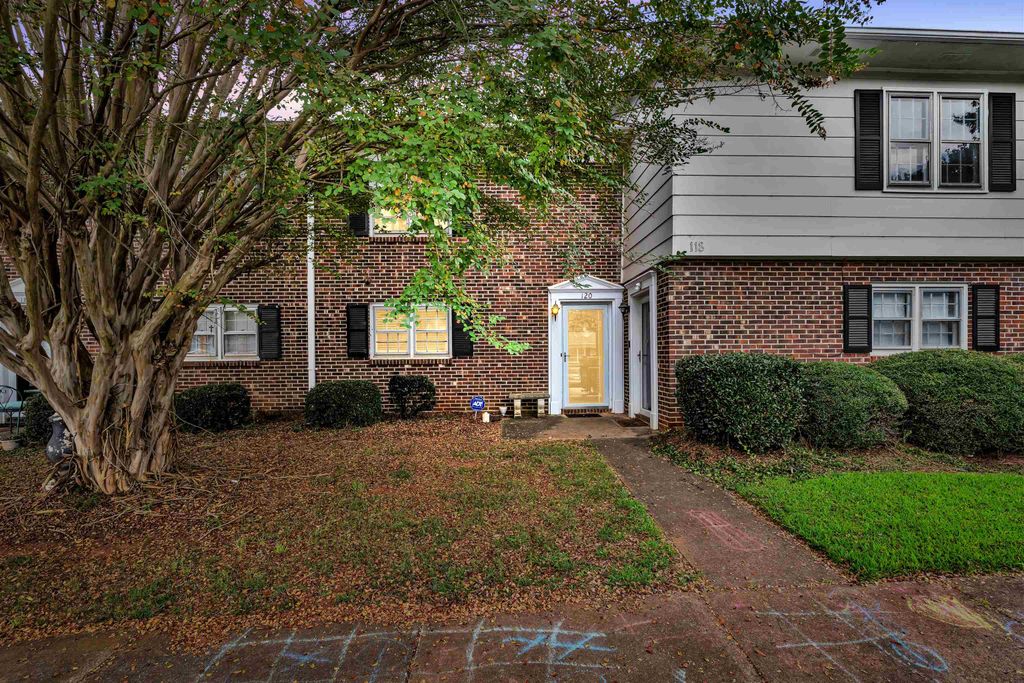 120 Fernridge Drive, Spartanburg, SC 29307