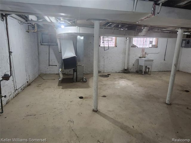 2989 Clairmount Street, Detroit, MI 48206