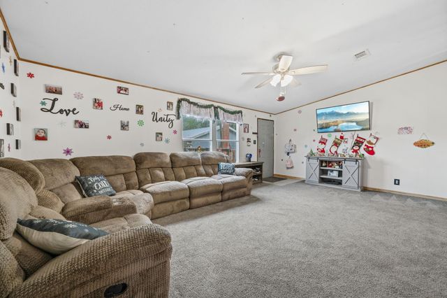 440 River Road, Goodrich, TX 77335