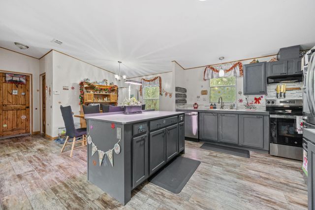 440 River Road, Goodrich, TX 77335