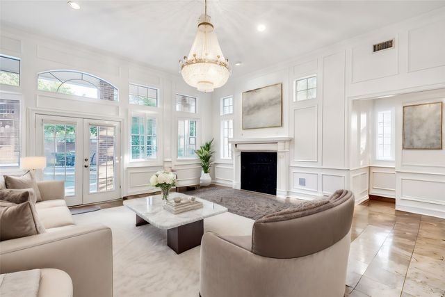 7204 Debbe Drive, Dallas, TX 75252