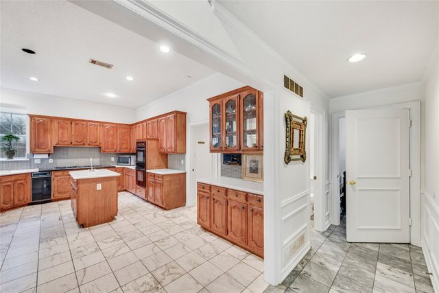 7204 Debbe Drive, Dallas, TX 75252