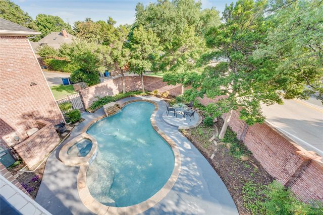 7204 Debbe Drive, Dallas, TX 75252