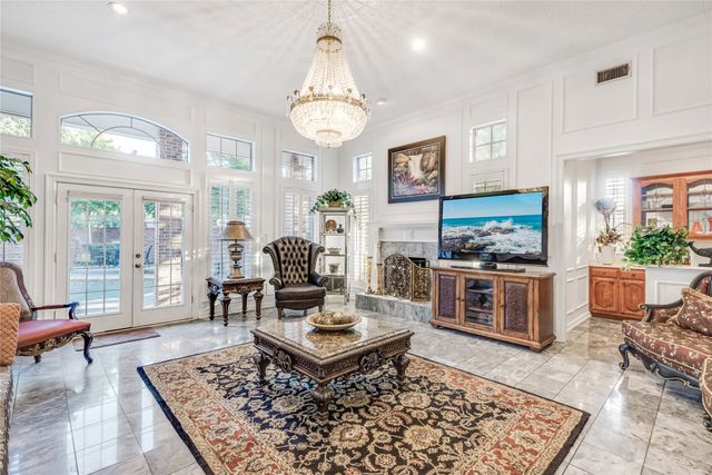 7204 Debbe Drive, Dallas, TX 75252