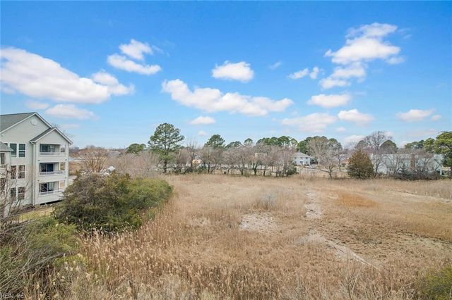 227 Dockside Dr Apt C, Hampton, VA 23669