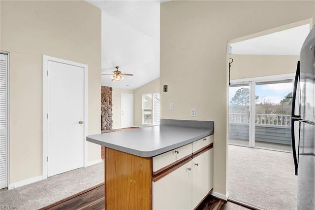 227 Dockside Dr Apt C, Hampton, VA 23669