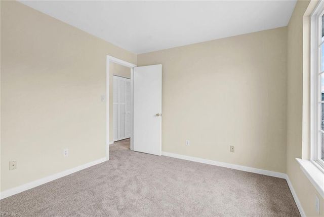 227 Dockside Dr Apt C, Hampton, VA 23669