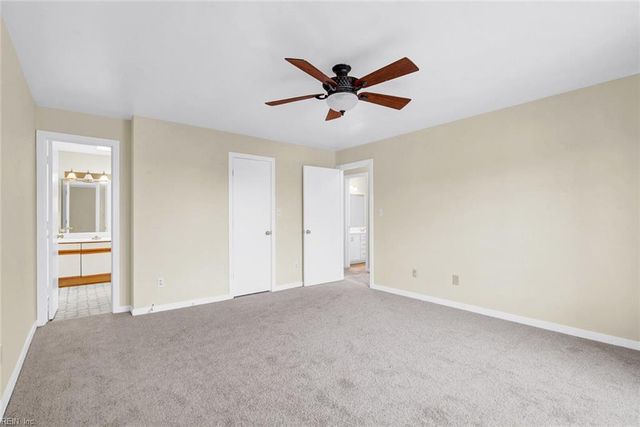 227 Dockside Dr Apt C, Hampton, VA 23669