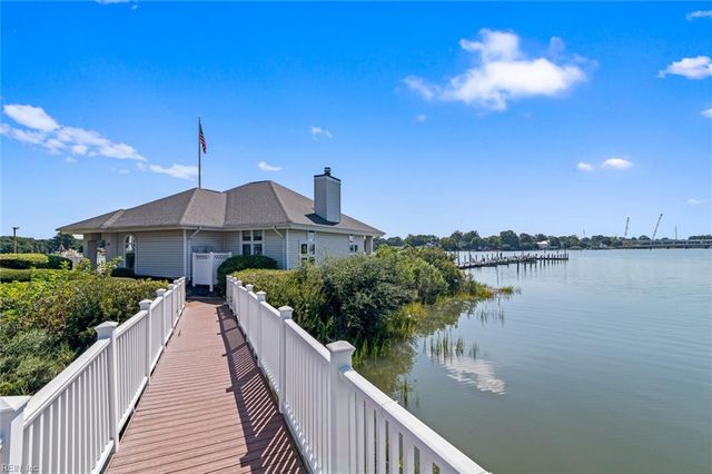 227 Dockside Dr Apt C, Hampton, VA 23669