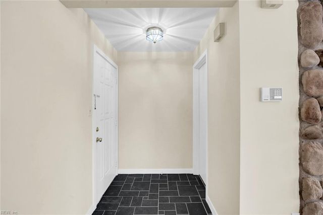 227 Dockside Dr Apt C, Hampton, VA 23669