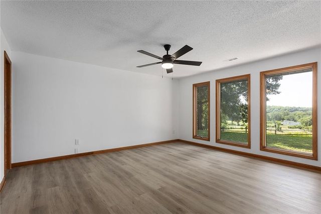 11118 Shach Creek Road, Excelsior Springs, MO 64024