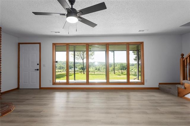 11118 Shach Creek Road, Excelsior Springs, MO 64024