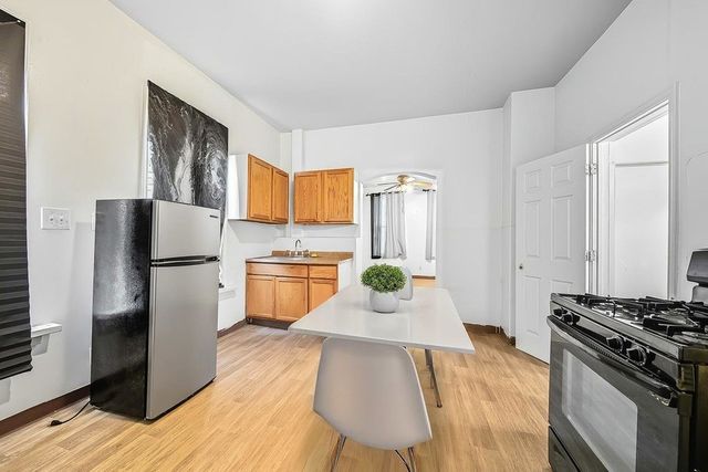 5517 S Justine Street, Chicago, IL 60636