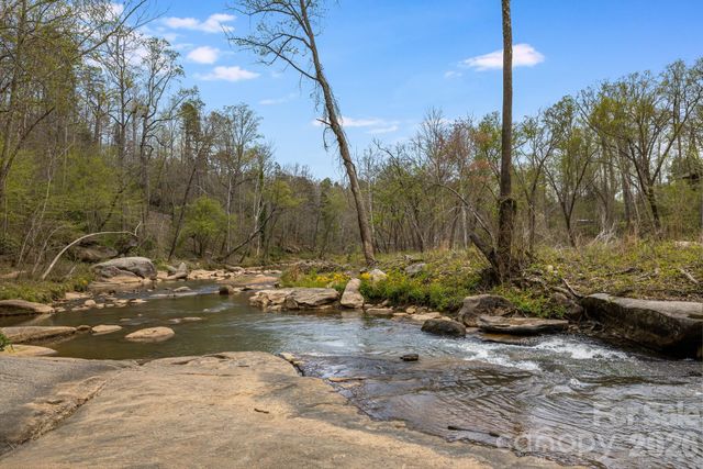 517 Pheasant Street, Lake Lure, NC 28746