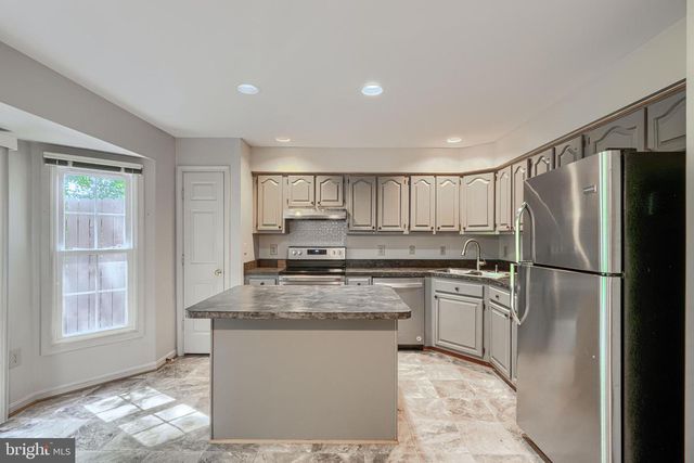 6635 COMMODORE CT, New Market, MD 21774
