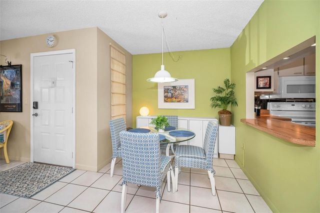 2642 PINE RIDGE WAY S D2, Palm Harbor, FL 34684