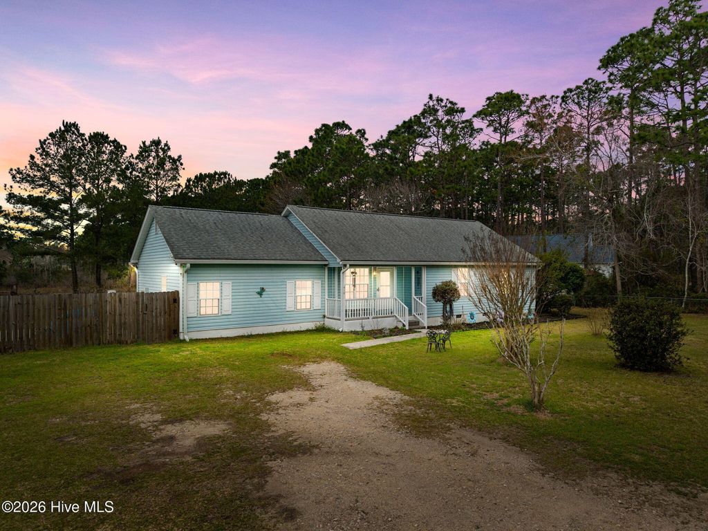 410 Harper Lake Drive, Southport, NC 28461