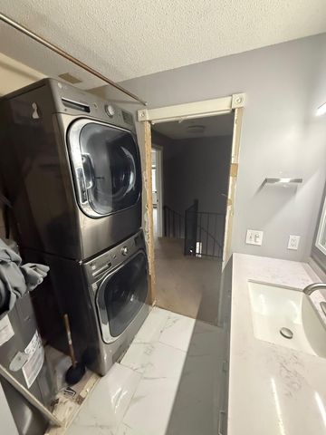 2020 Ridge Drive 11, Saint Louis Park, MN 55416