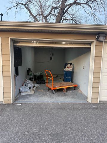 2020 Ridge Drive 11, Saint Louis Park, MN 55416