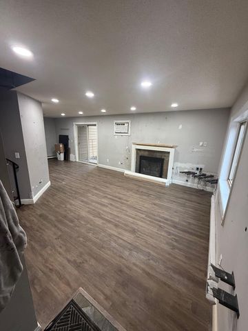 2020 Ridge Drive 11, Saint Louis Park, MN 55416