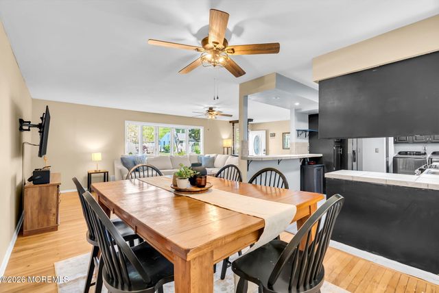 7 Center Place, Toms River, NJ 08753