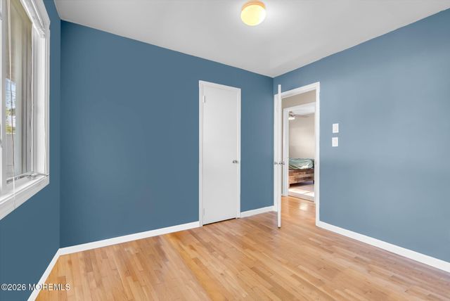 7 Center Place, Toms River, NJ 08753