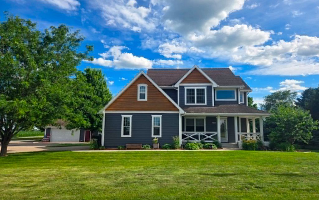 104 Walnut Street, Minburn, IA 50167