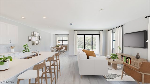 3134 Juniper WAY, Naples, FL 34112