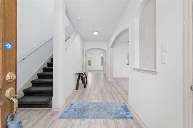 14710 Branchwest Drive, Houston, TX 77082