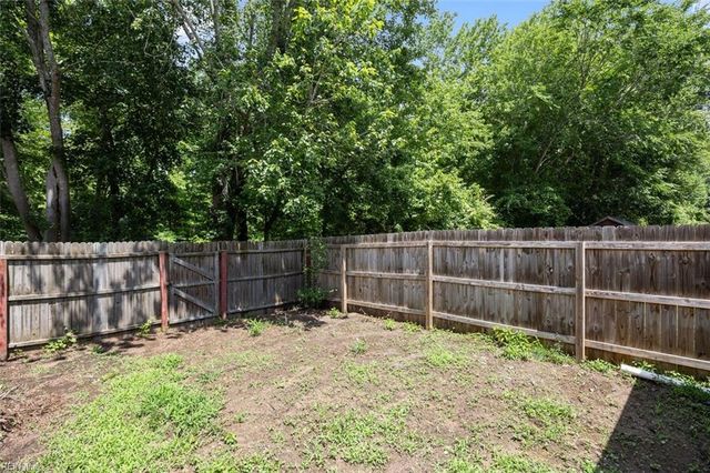 618 Mill Landing RD, Chesapeake, VA 23322