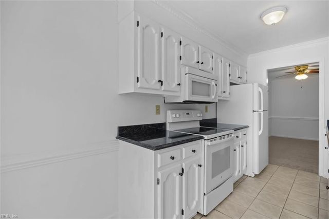 618 Mill Landing RD, Chesapeake, VA 23322