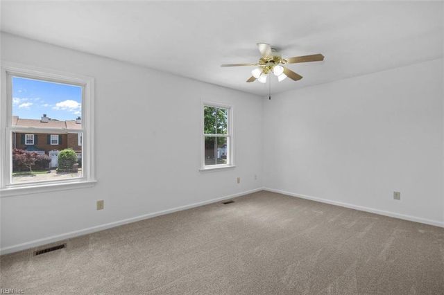 618 Mill Landing RD, Chesapeake, VA 23322