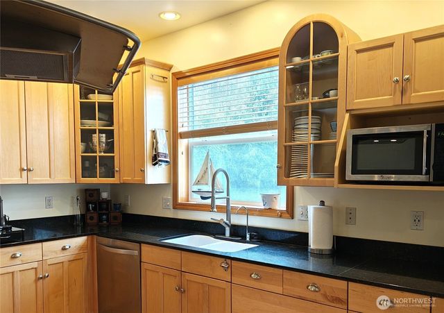 1703 32nd Street, Anacortes, WA 98221