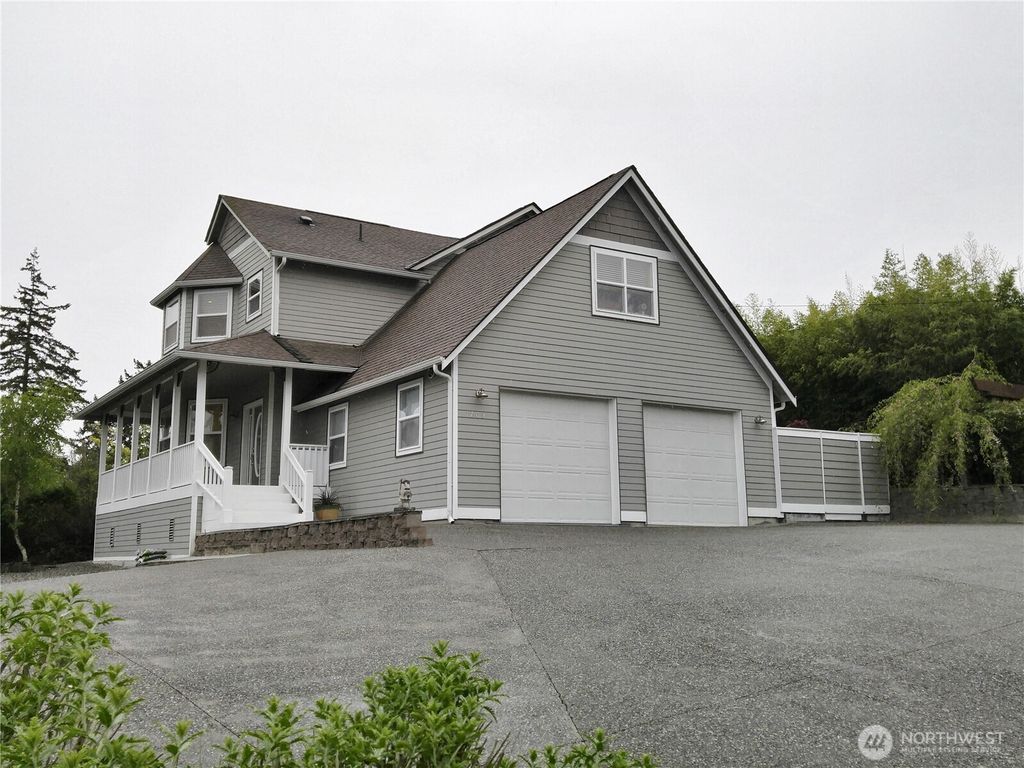 1703 32nd Street, Anacortes, WA 98221