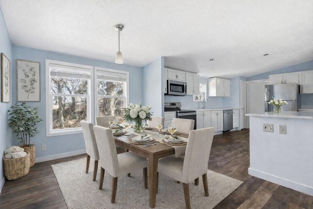 1029 Old Mcdade RD C, Elgin, TX 78621