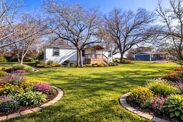 1029 Old Mcdade RD C, Elgin, TX 78621